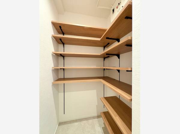 玄関回りをすっきりとさせてくれるＳＩＣも完備