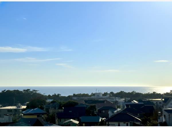 現地からの眺望です。葉山の美しい海を眺めます。