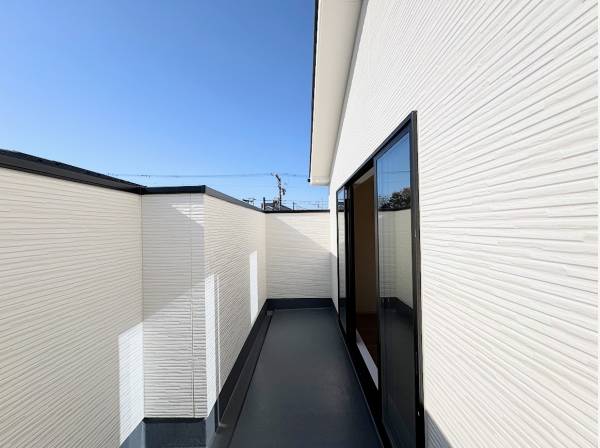 プライベートが守られるバルコニー