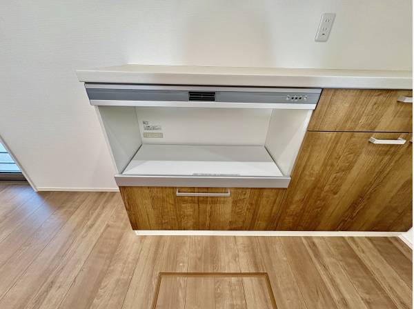 炊飯器を置く専用の棚も有ります。