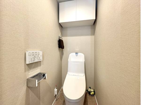 収納付きのトイレ