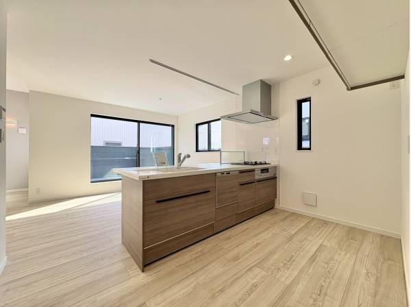 開放感のあるペニンシュラタイプのキッチンです