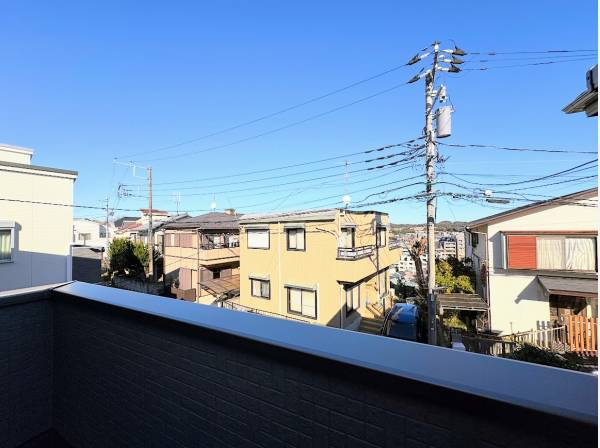 日当たりの良いバルコニー