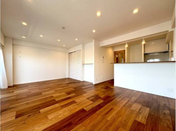 1LDK＋サービスルームの間取り