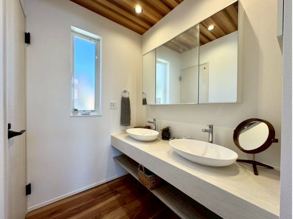 ２ボウルの洗面台