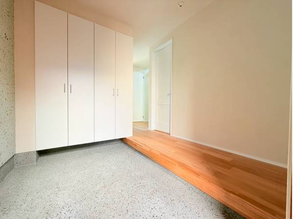 エントランスは大変広々としており、忙しい朝にも嬉しいですね！