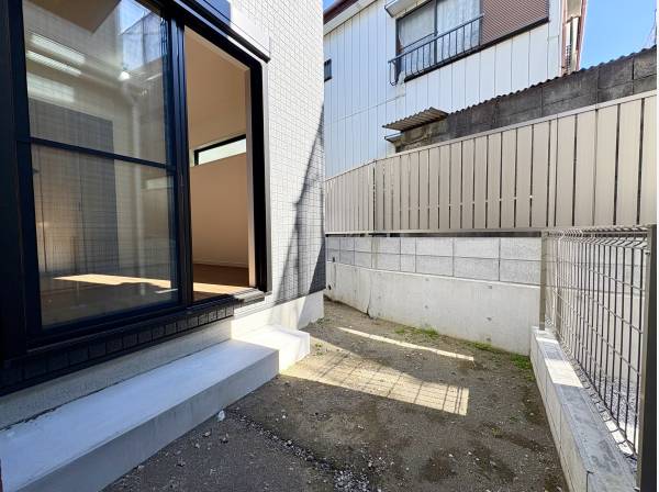 ちょっとしたお庭スペースが嬉しいポイント