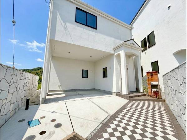 大きなお車も駐車可能です！