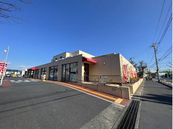 しまむらストアーすみれ平店まで徒歩6分（約450m）