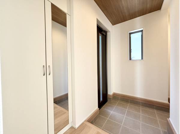 ゆとりある玄関スペース