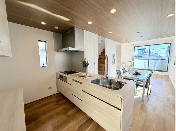 IHコンロに食洗機付きのシステムキッチン