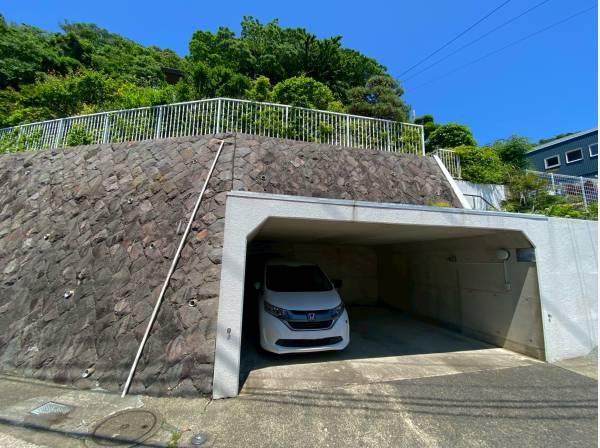 ガレージ付でございます