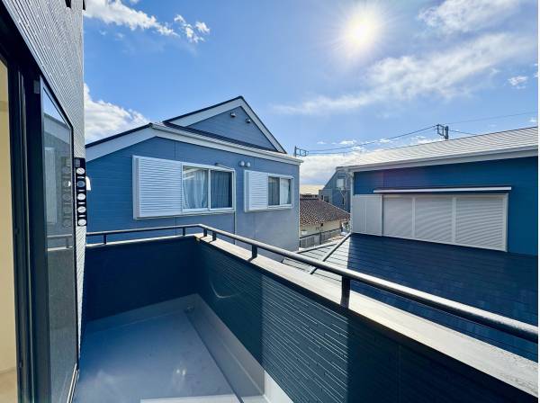 バルコニーは全2カ所ございます