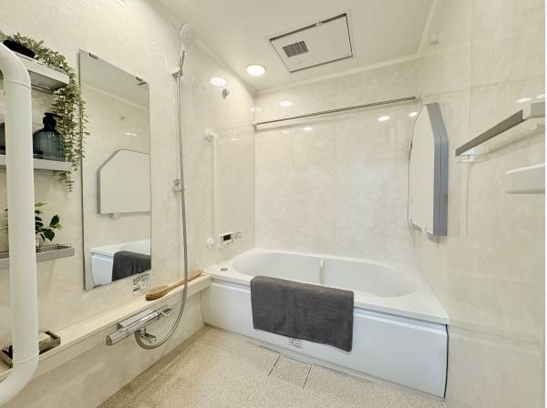 浴室乾燥機付きバスルーム