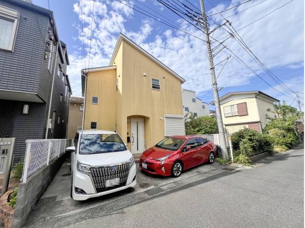 周辺には高い建物もなく落ち着ける環境