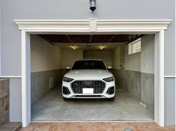 ガレージはご覧の広さです/ガレージ合わせ3台お車を駐車可能