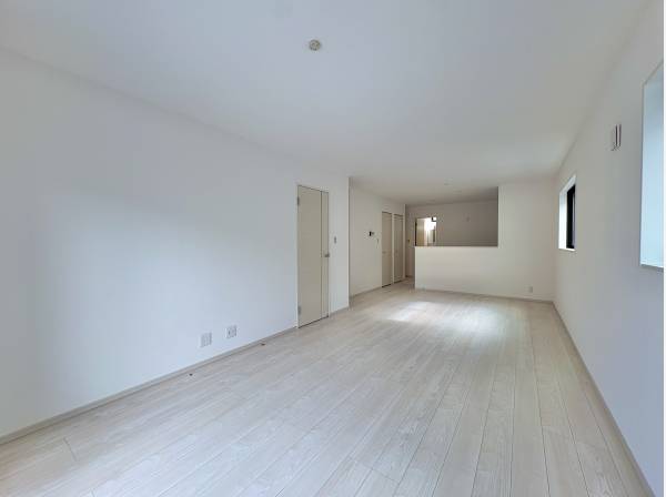 20帖のLDKは余裕のある大空間です。