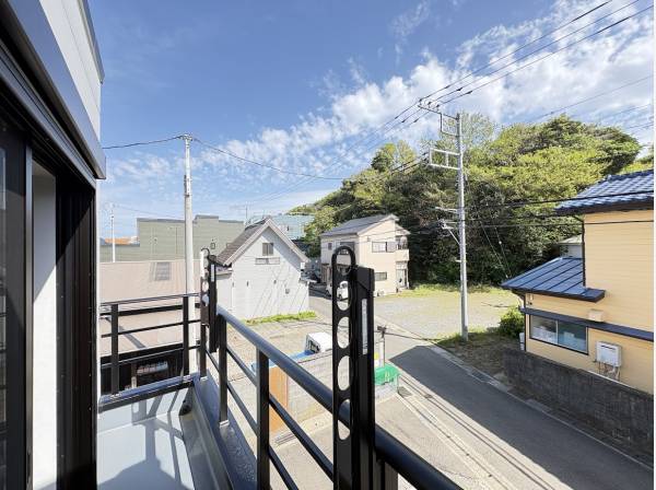 日当たりの良い南向きバルコニー