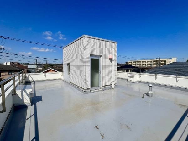 ルーフバルコニーから360度風景を見ることができます。