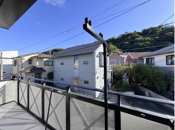 バルコニーからちらりとのぞくグリーンビューに癒されます