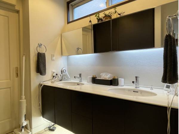 2ヶ所の洗面ボウルで家族が多い家庭でもスムーズに