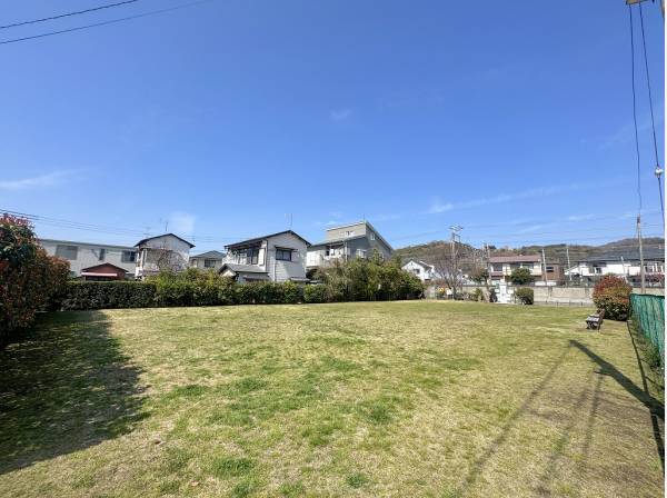 松原公園まで徒歩1分（約70m）