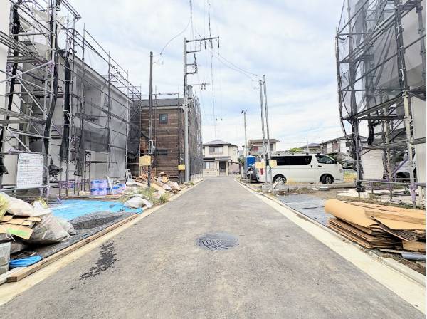 前面道路も広くアクセスしやすいです