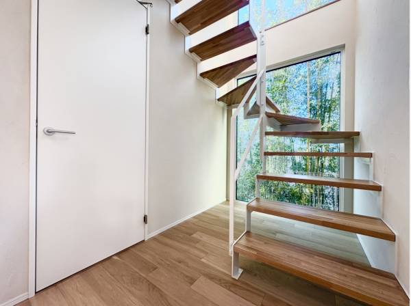 室内からも心地よい緑を眺めることができる設計に。