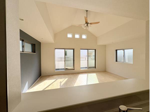 対面式キッチン。ご家族と会話を楽しみながら調理できます！