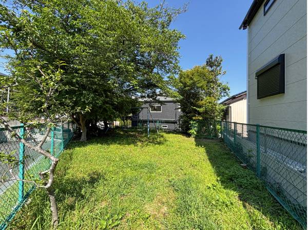 物件隣にある柄沢小公園