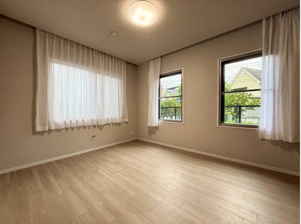 角部屋で陽当たり良好です！