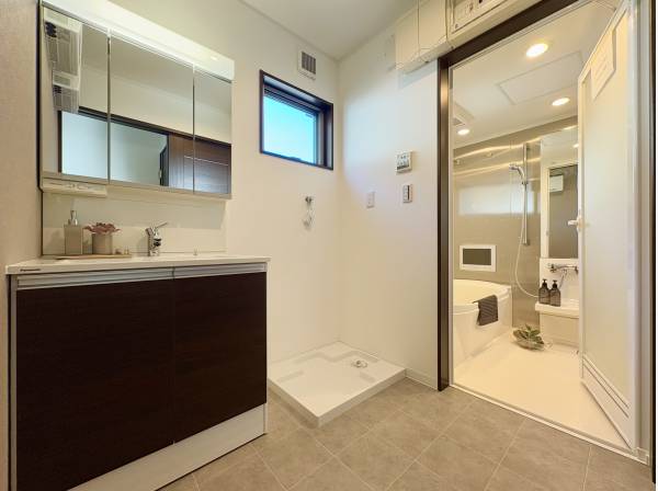 パウダールーム・バスルーム