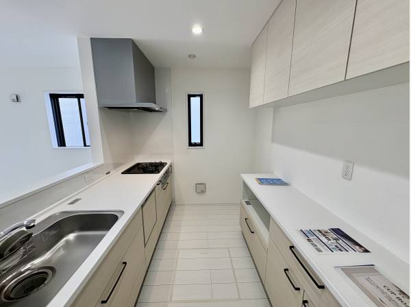 収納豊富なキッチン