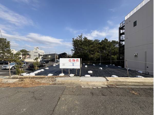 間口１４ｍ超、ゆとりの約６２坪の敷地