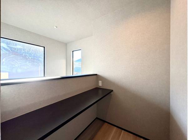 書斎スペースもございます。