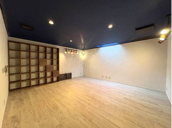防音仕様の地下室は趣味の空間としてお使い頂けます