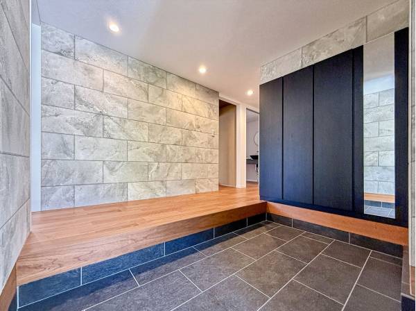 エントランスはこの広さ！