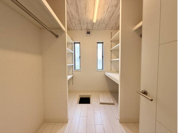 広々なファミリークローク！