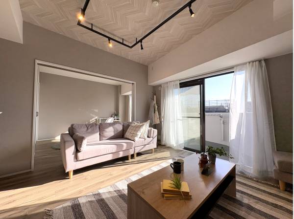 燦々と陽が差し込む明るい空間で過ごすひと時を

