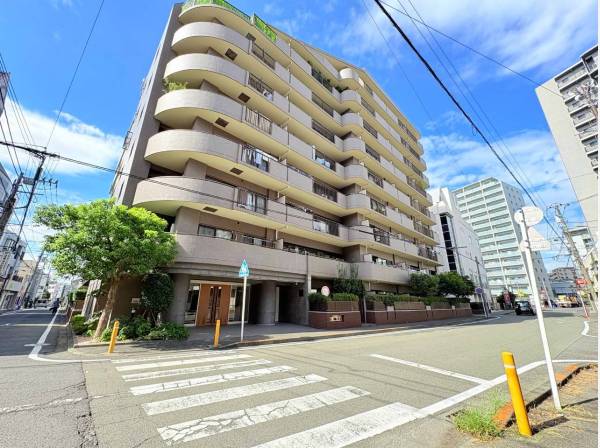 「藤沢」駅徒歩7分の便利な街並みに馴染む落ち着いた佇まい