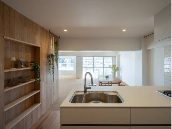 使い勝手の良いペニンシュラ型のキッチン