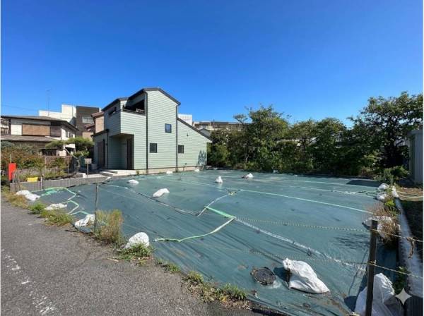 南道路で陽当り良好/約38坪で建築条件はございません