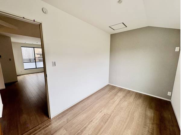 LDKには隣の部屋が繋がっております。