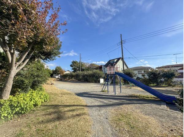 富士見町公園まで徒歩5分（約400m）