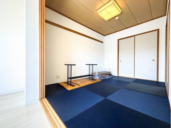 LDKに寄り添う碧のモダンな和空間が印象的です
