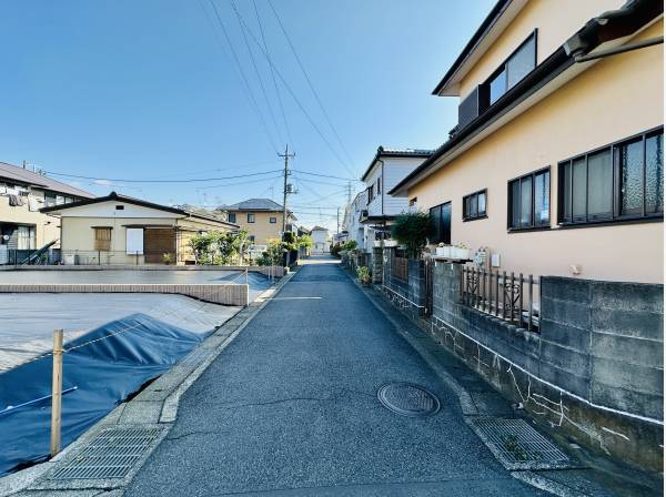 南側道路 幅員約4m公道