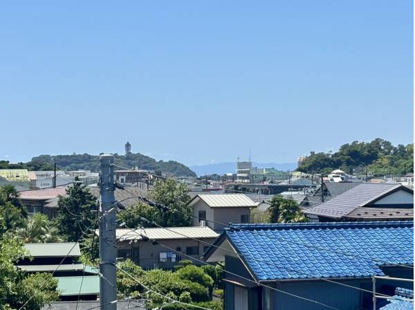 ルーフバルコニーからは江ノ島を望みます！