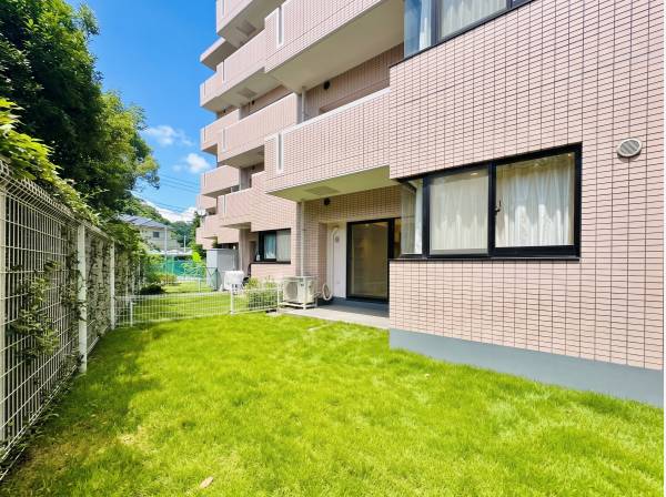 奥行きのある庭です！みんなでBBQでもしようかな？