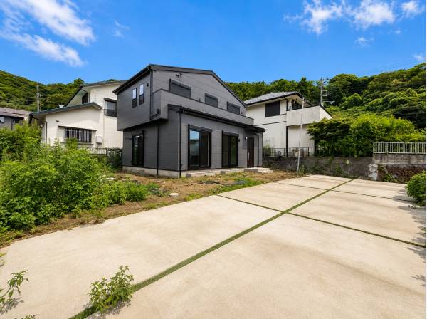 ウッドデッキを作ったり、トレーニングスペース、家庭菜園も良さそうです！