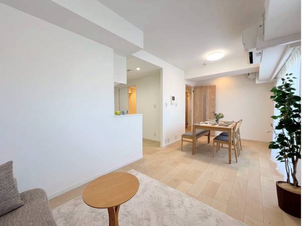 モダンスタイルの湘南らしいお部屋ですね♪